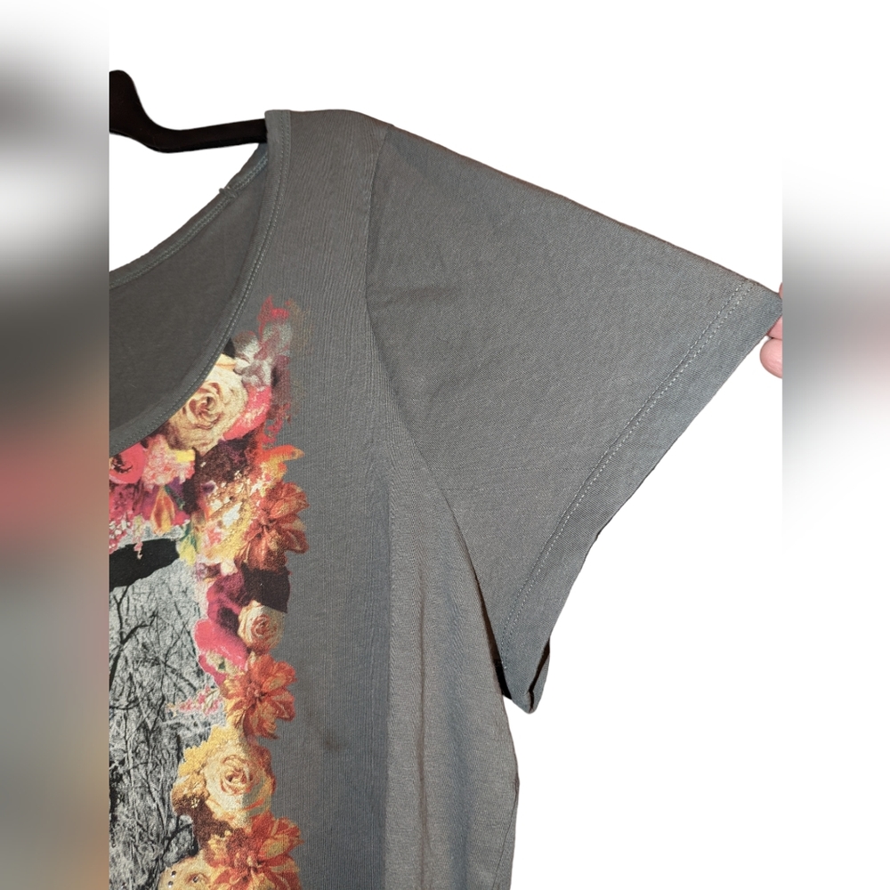 Torrid 3X Gothic Cemetery Angel Grey T-Shirt - Picture 2 of 6